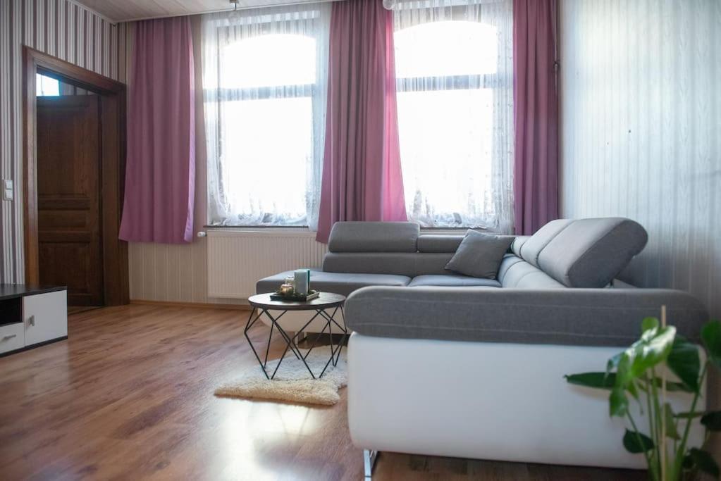 2 Zi.-Wohnung Stadtnah, Messenah 사르쉬테드 외부 사진